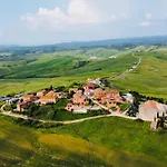 Villa Ginevra-Villa Indipendente-Crete Senesi-Tuscany