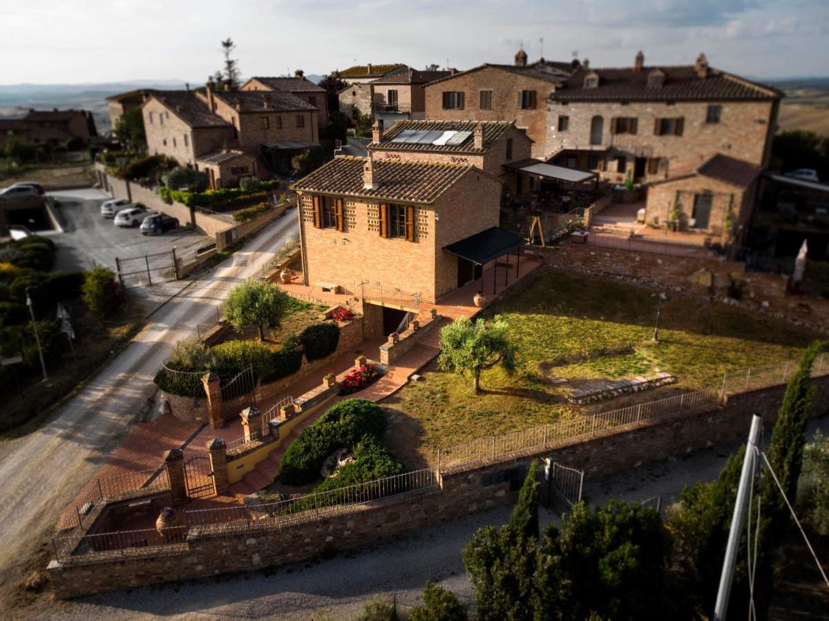 Villa Ginevra-villa Indipendente-crete Senesi-tuscany